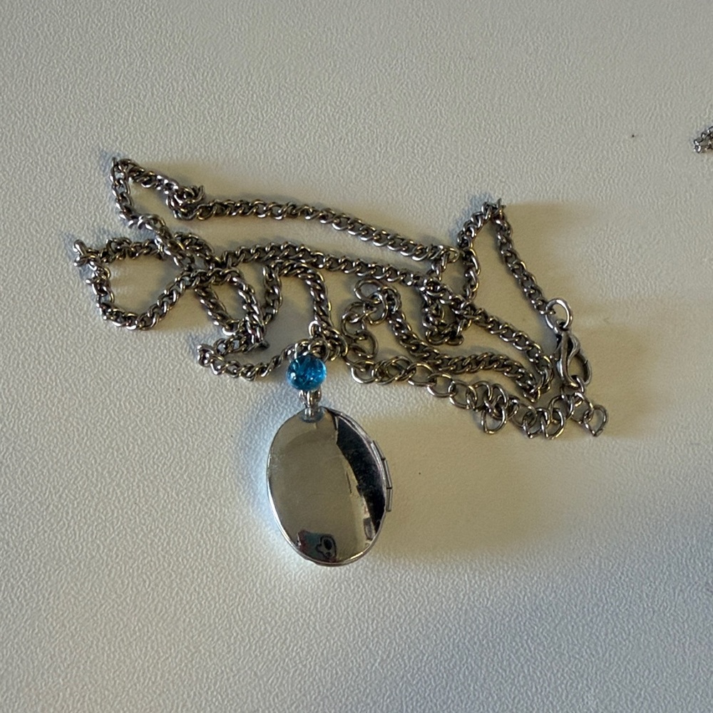 Silver Pendant Necklace with Blue Accent